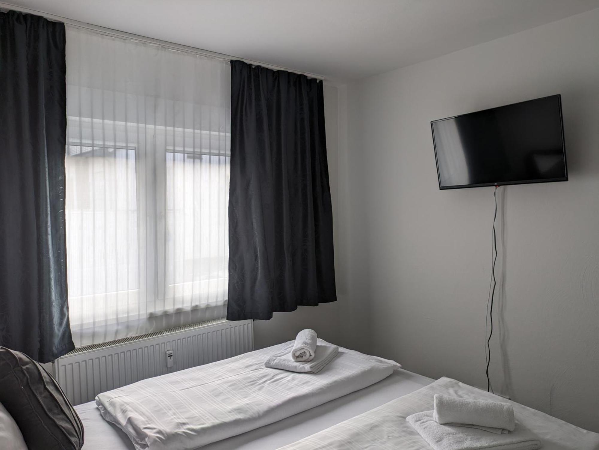 Hotel Ari 카이저슬라우테른 외부 사진