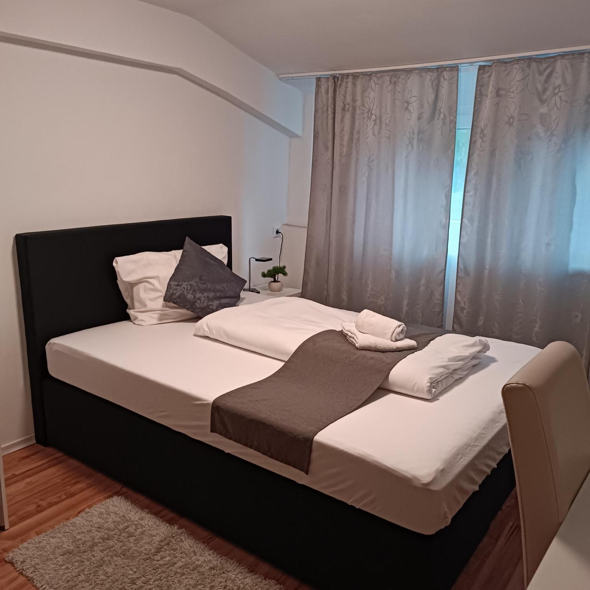 Hotel Ari 카이저슬라우테른 외부 사진