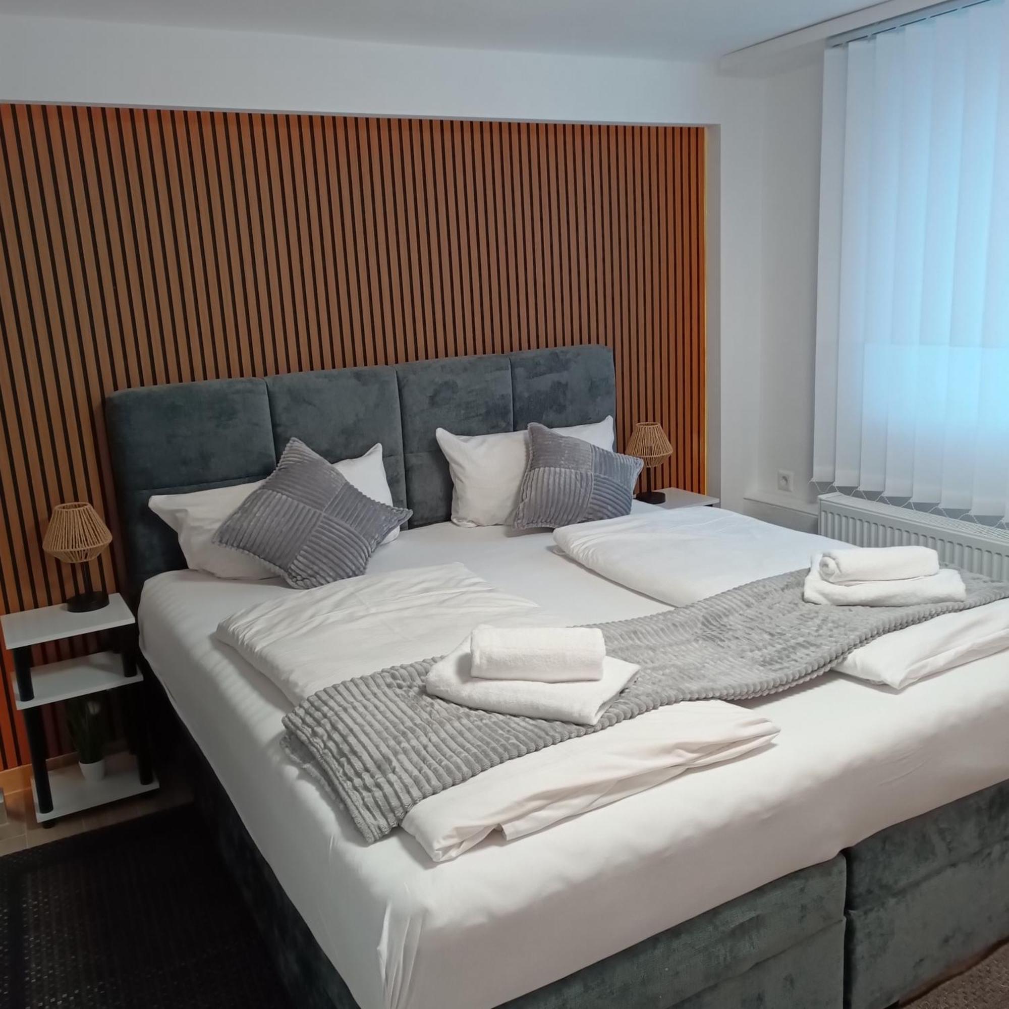 Hotel Ari 카이저슬라우테른 외부 사진