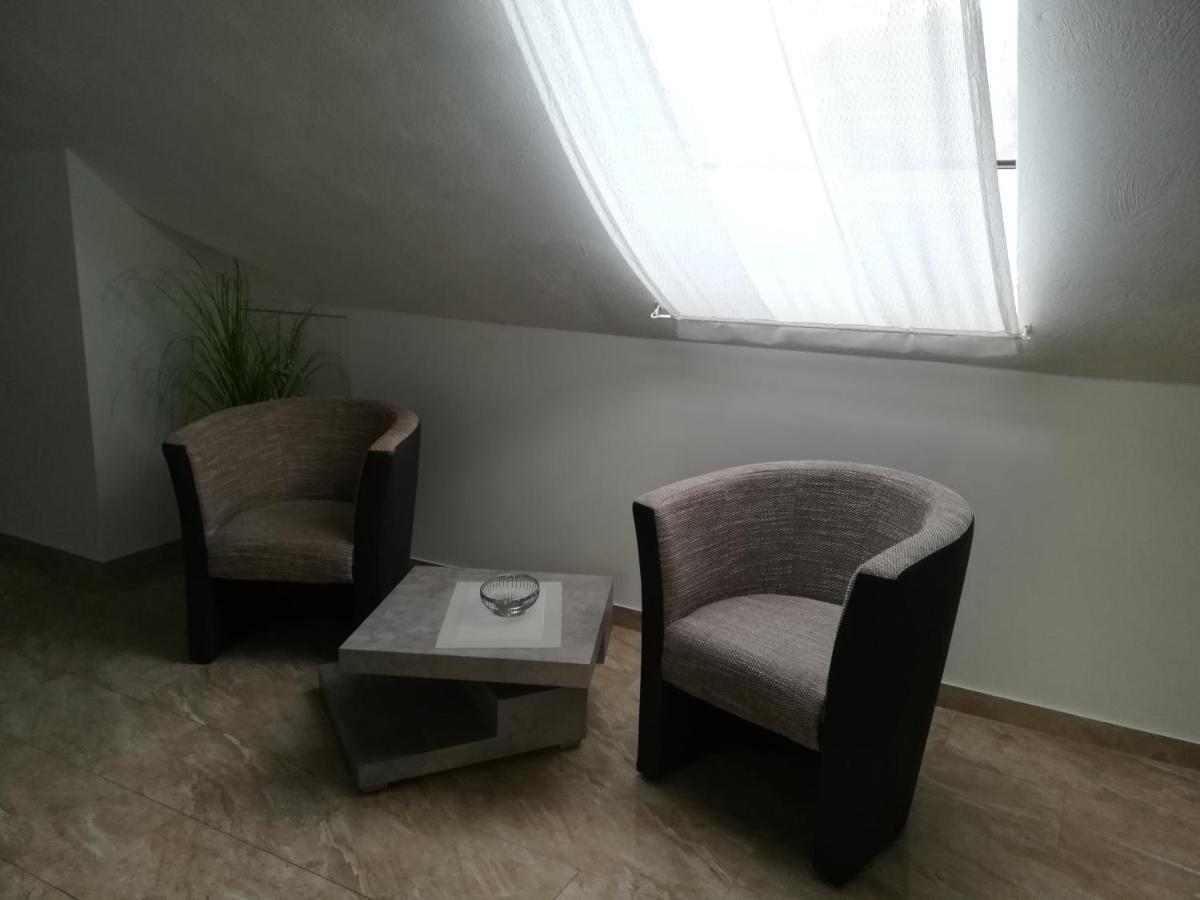Hotel Ari 카이저슬라우테른 외부 사진