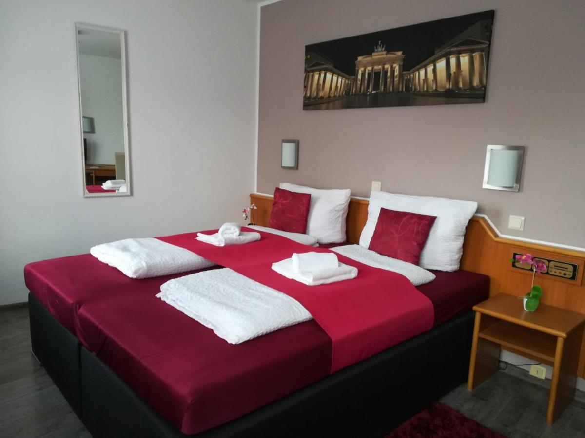 Hotel Ari 카이저슬라우테른 외부 사진
