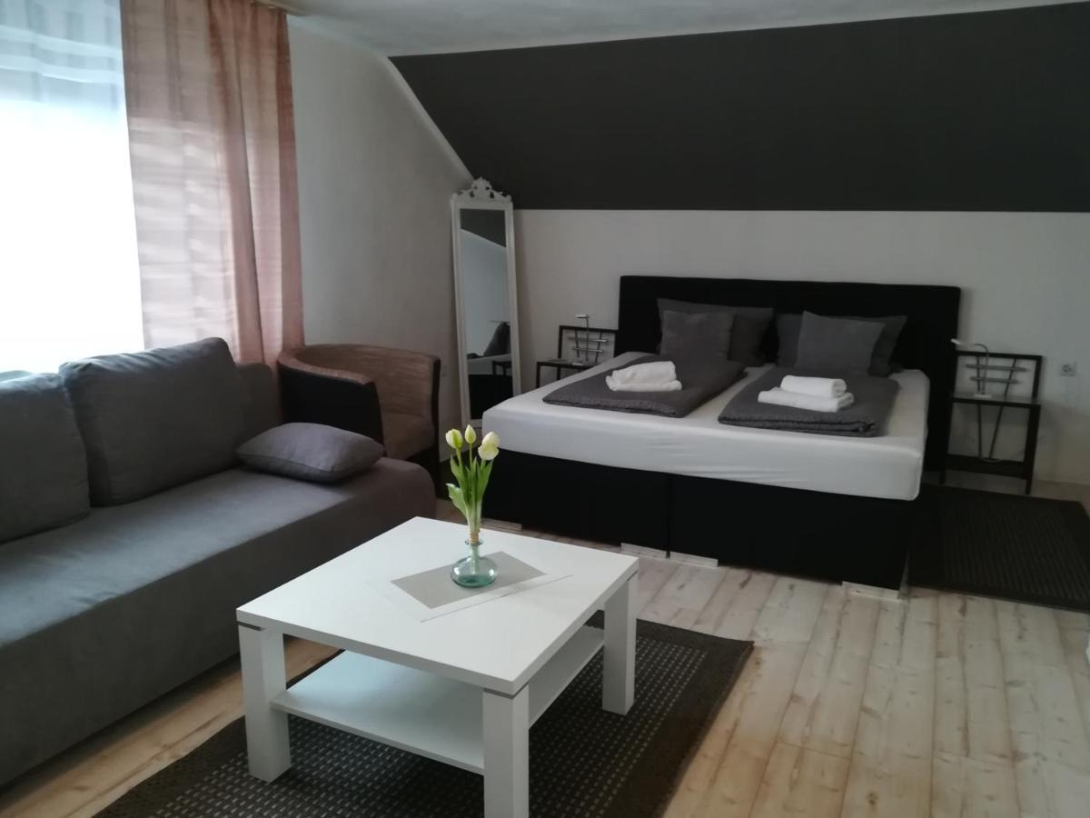 Hotel Ari 카이저슬라우테른 외부 사진