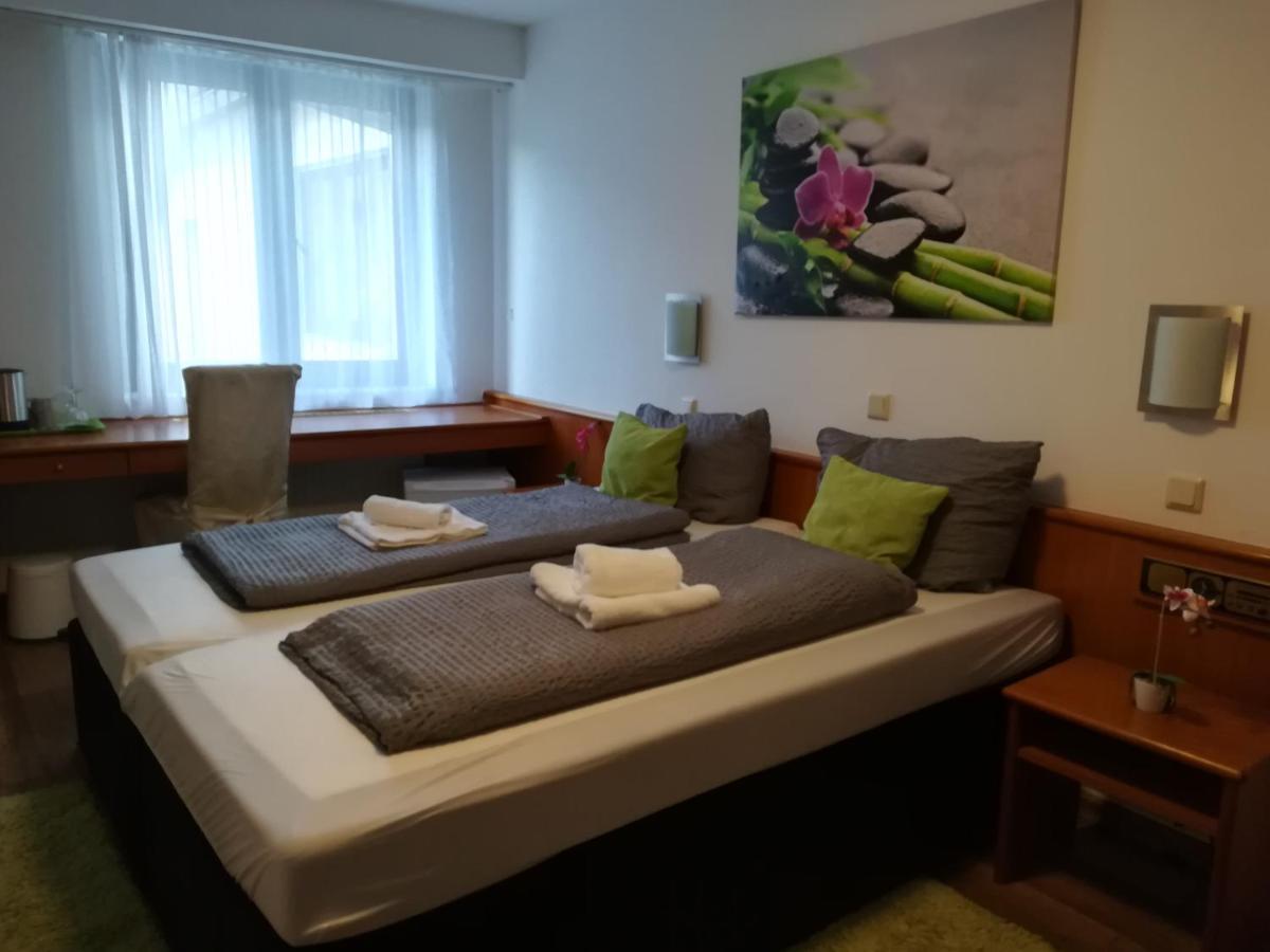 Hotel Ari 카이저슬라우테른 외부 사진